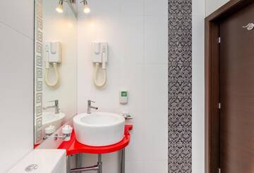 Фото номера Двухместный номер с 1 кроватью Отель West City Hotel г. Клуж-Напока 27