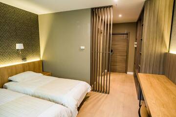 Фото номера Стандартный двухместный номер с 2 отдельными кроватями Отель Hotel Sunny Hill г. Клуж-Напока 3