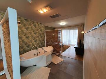 Фото номера Люкс Отель Hotel Sunny Hill г. Клуж-Напока 3