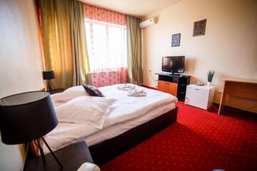 Фото Отель Hotel Olimp г. Клуж-Напока 2