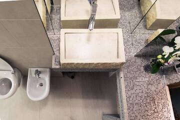 Фото номера Улучшенные апартаменты Отель Hotel Paradis г. Клуж-Напока 12