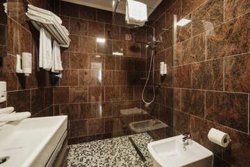 Фото номера Улучшенные апартаменты Апарт-отели Diandra Residence г. Клуж-Напока 18